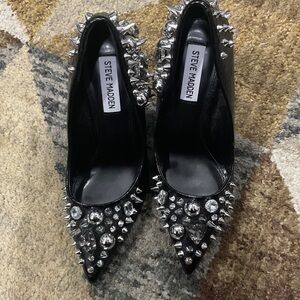 Steve Madden Black Crystal & Spike Pointed Pumps